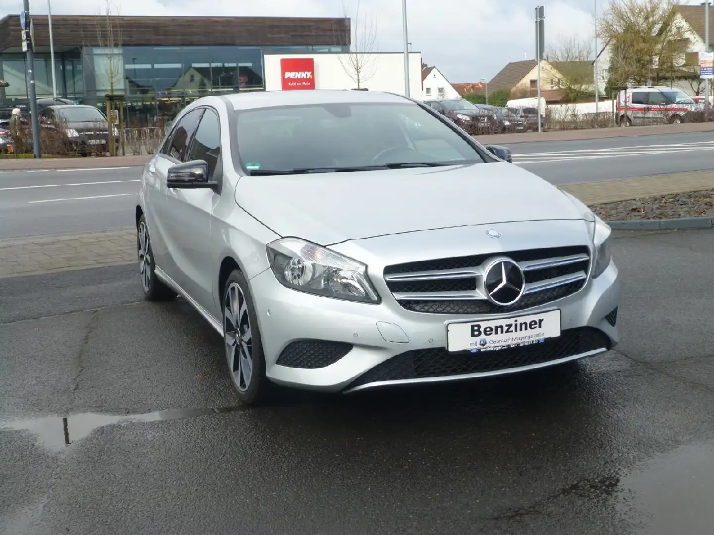 Mercedes-Benz A 180 A 180 BlueEfficiency, Klima, Navi Silber - 2