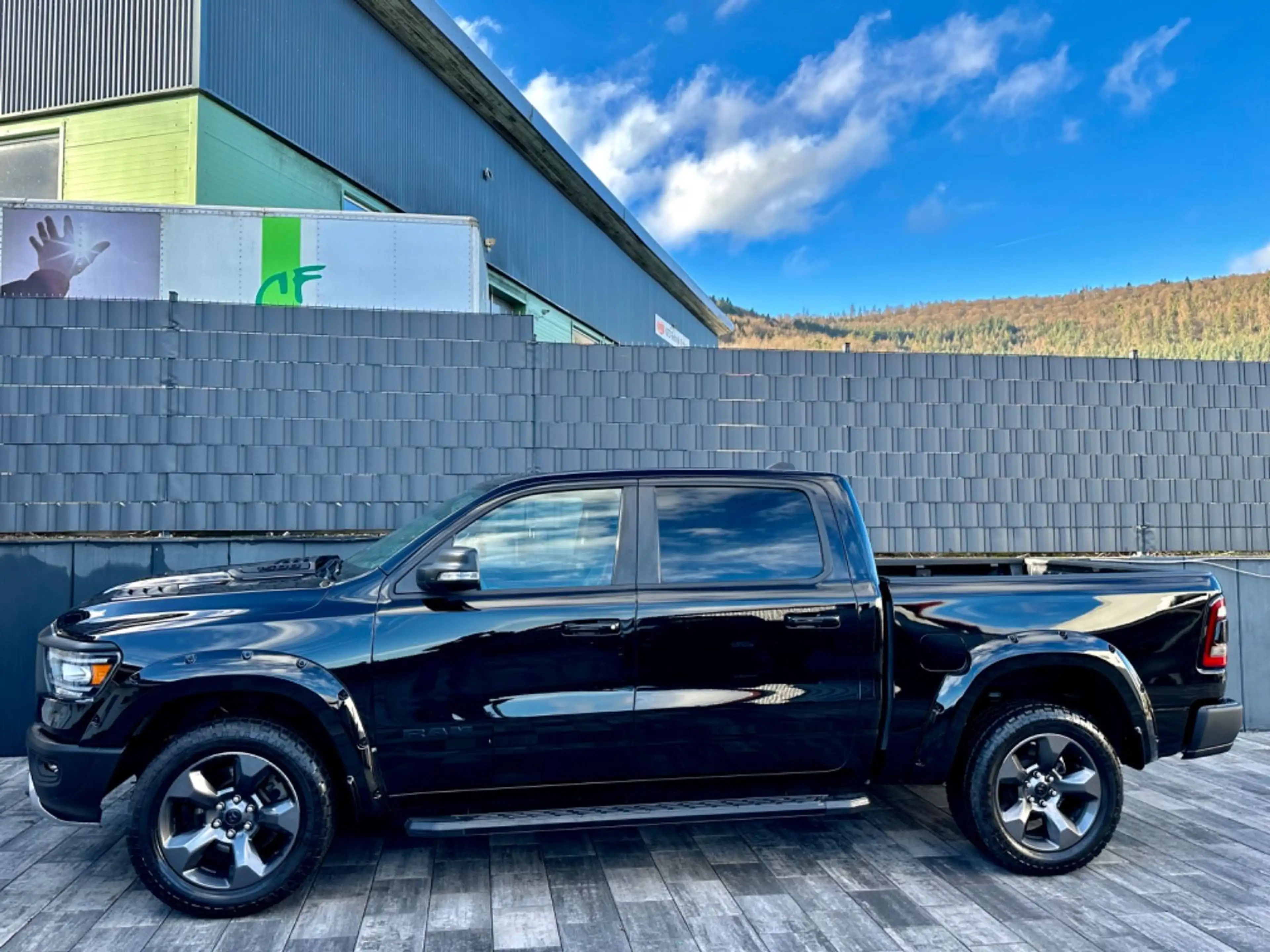 Dodge RAM 5,7 V8 WIDEBODY-OEM REBEL-OFFROAD-EDITION — photo 2