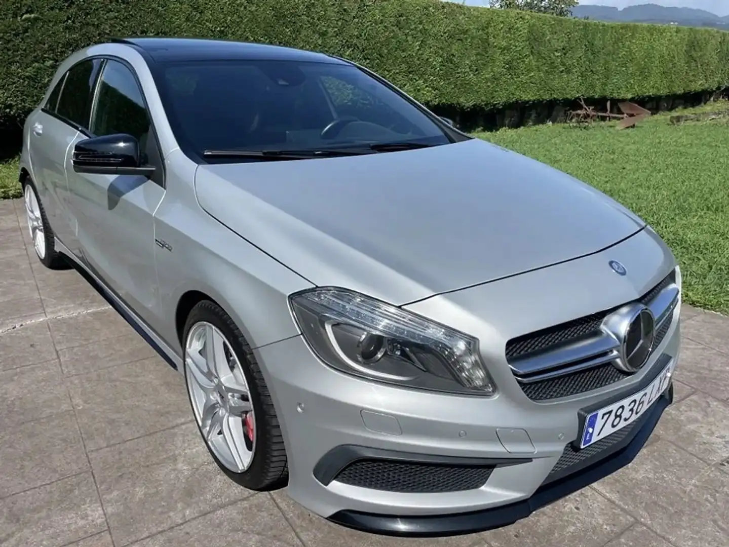 Mercedes-Benz A 140 A+AMG+45+4matic+360cv+auto+E6 Argintiu - 2