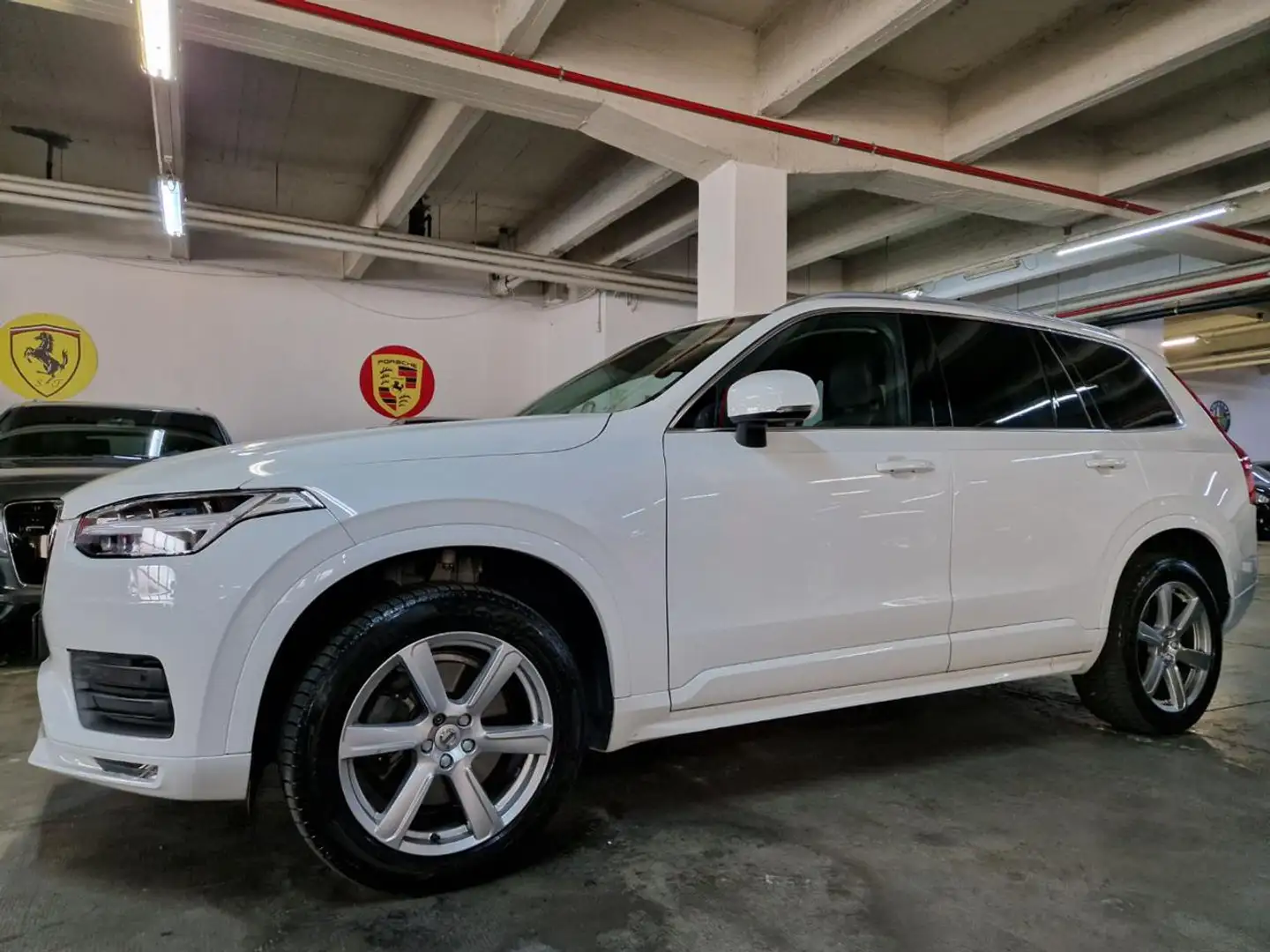 Volvo XC90 B5 AWD CV.235 7 POSTI MOMENTUM PRO RADAR+19' Bianco - 1