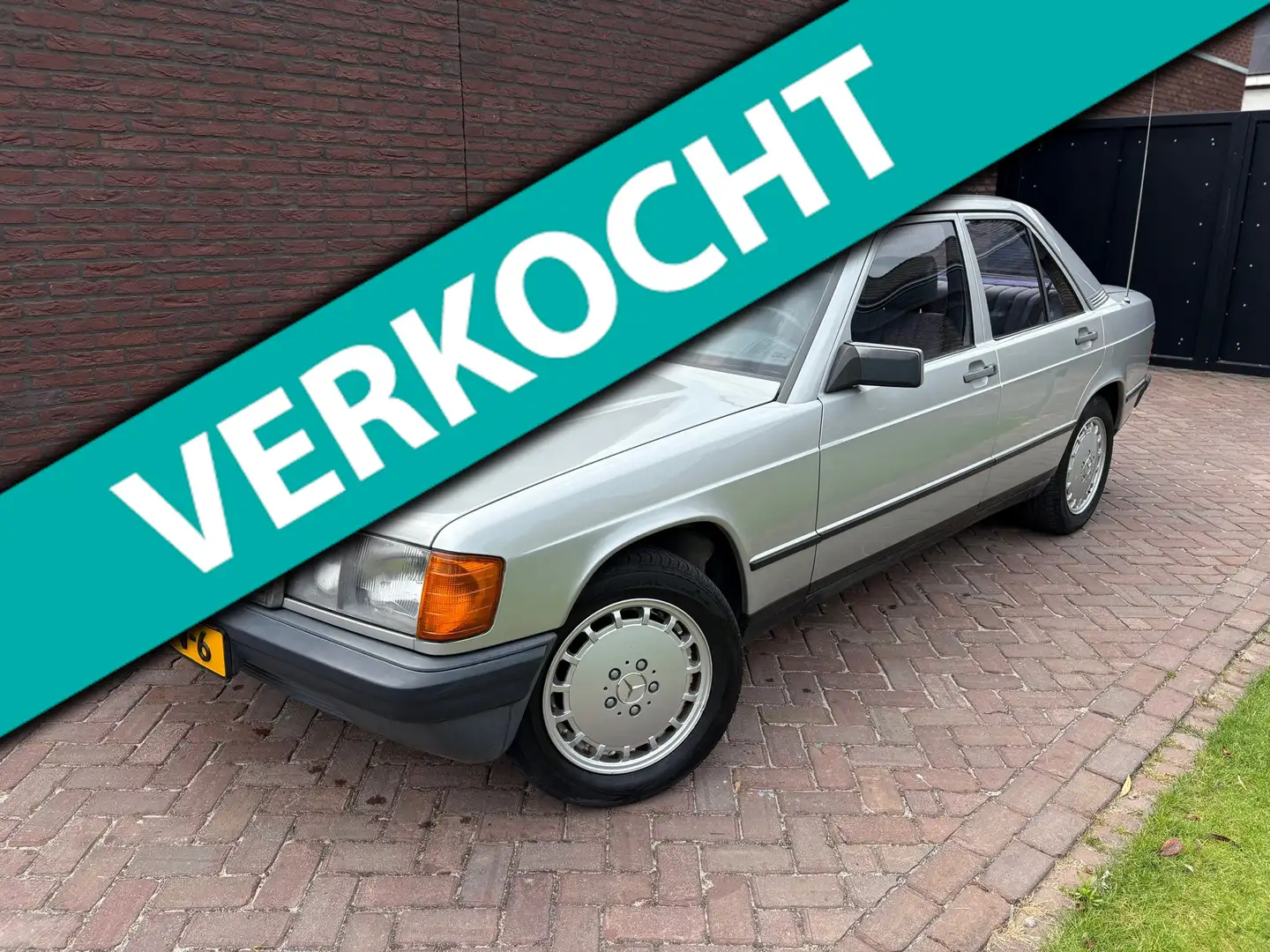 Mercedes-Benz 190 2.0 E Automaat Belastingvrij Nieuwe APK Gris - 1