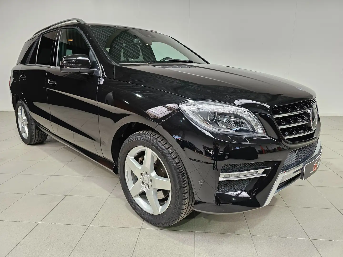 Mercedes-Benz ML 250 BlueTEC AMG PACK Schwarz - 2