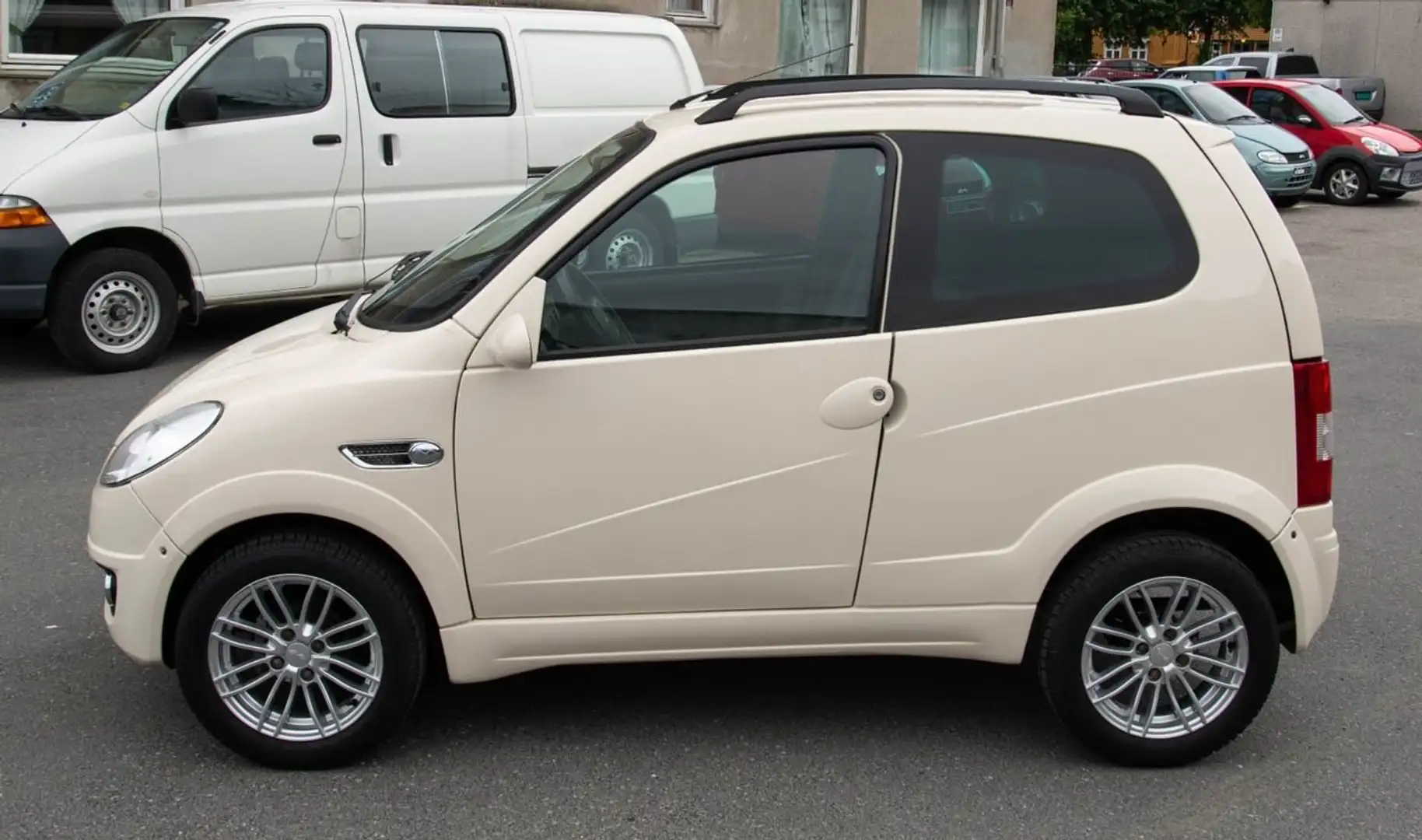 Microcar Ligier XTOO DCI Beige - 2