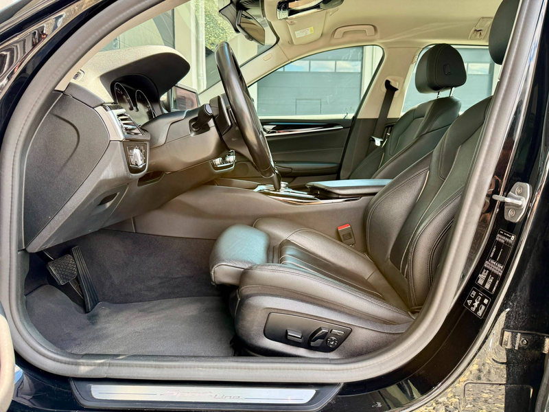 BMW 540 540 d xDrive Sport Line — photo 14
