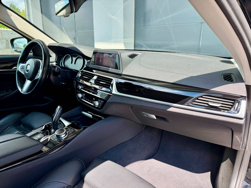 BMW 540 540 d xDrive Sport Line — photo 10