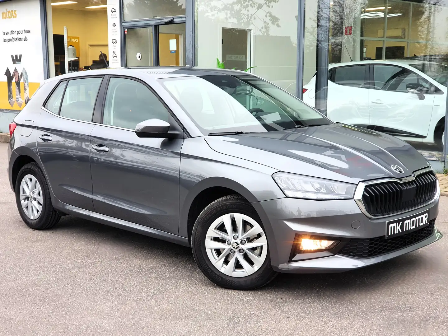 Skoda Fabia 🟢1.0 ESSENCE 110CV !!! FAIBLE KILOMETRAGE !!! Gris - 2
