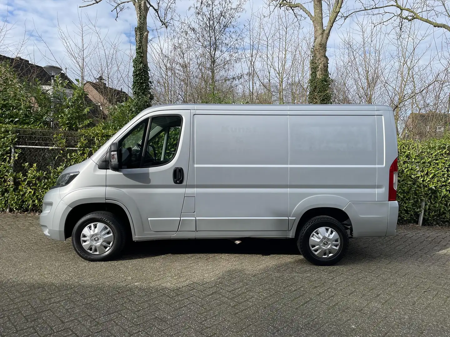 Peugeot Boxer 2.2 HDi 130pk Navi+bluetooth | Camera | Bijrijders Zilver - 2