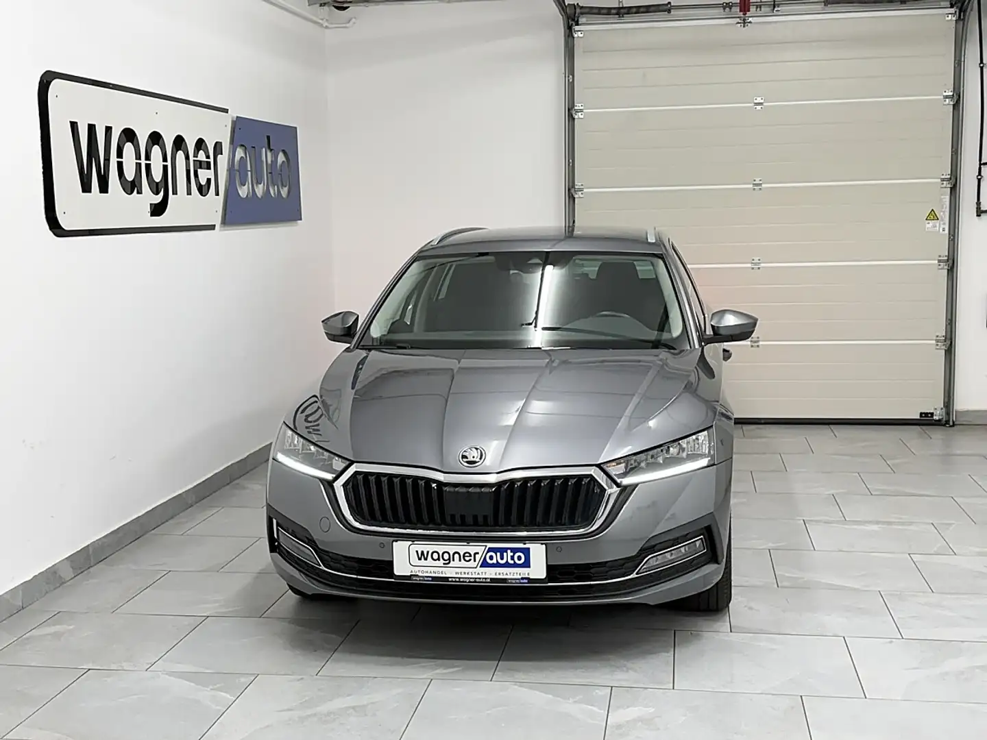 Skoda Octavia Combi 2,0 TDI Style DSG. LED/ACC/Navi/el.AHK/RF... Grau - 1