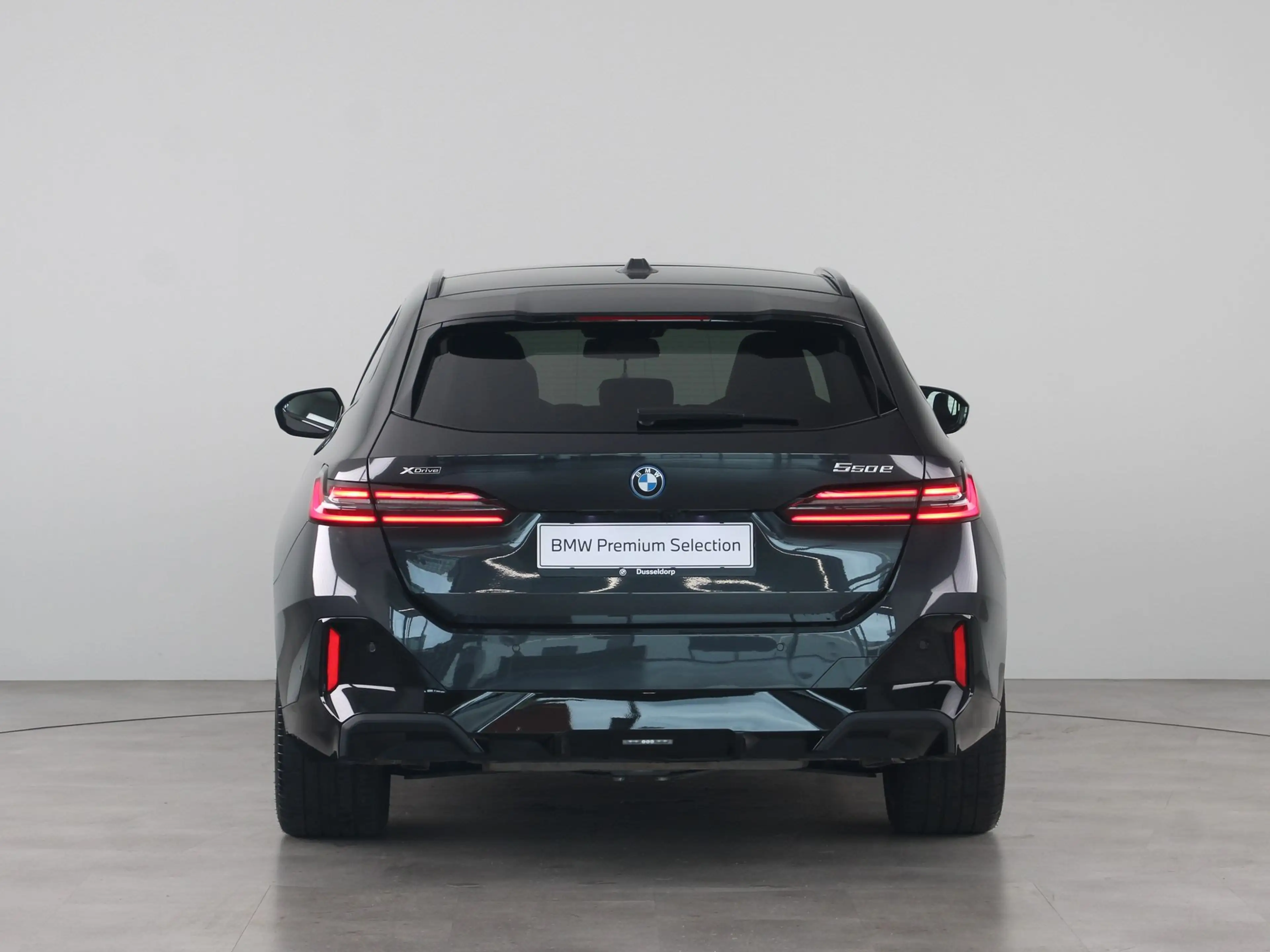 BMW 550 5 Serie Touring 550e xDrive — photo 12