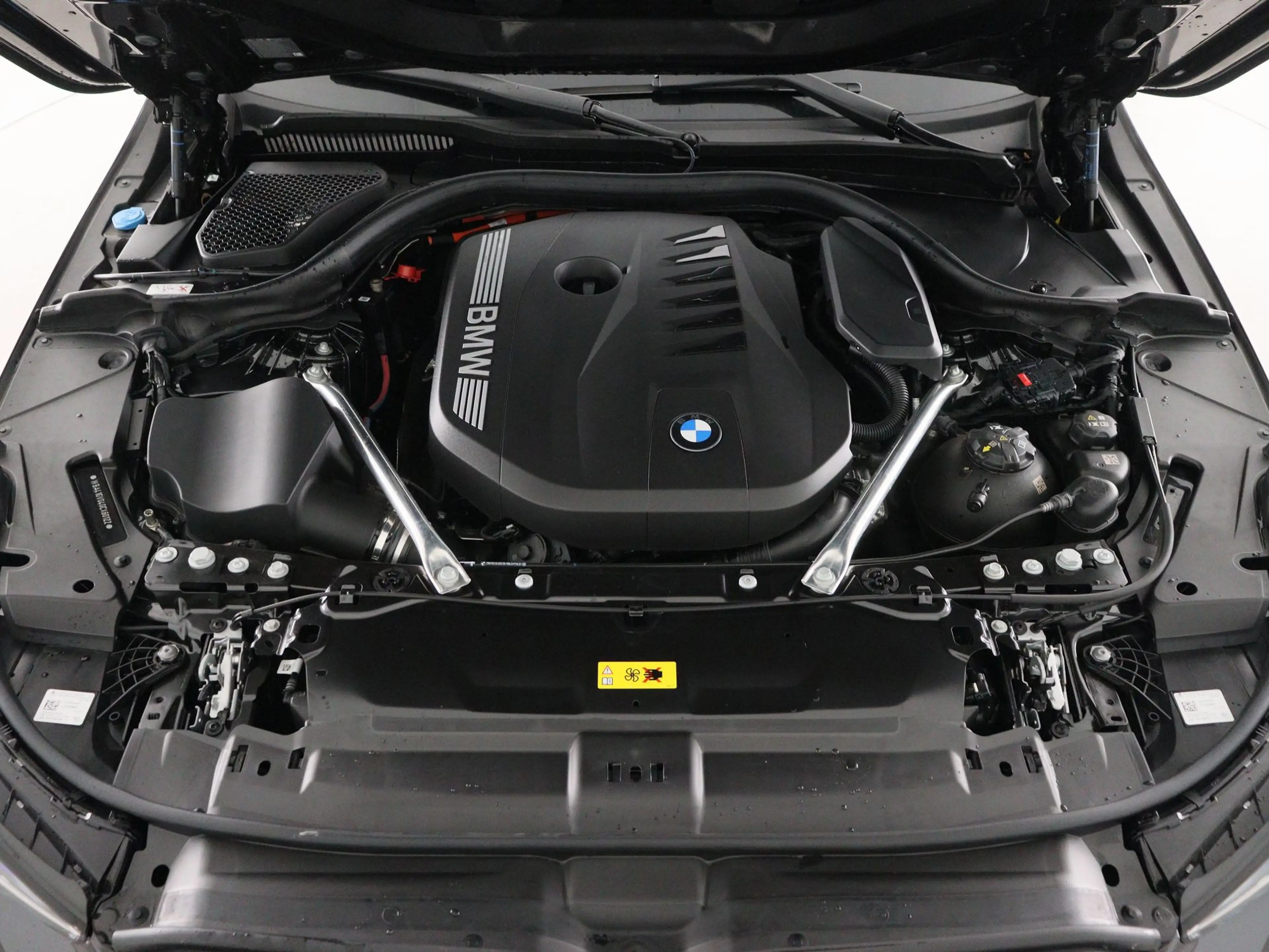 BMW 550 5 Serie Touring 550e xDrive — photo 5