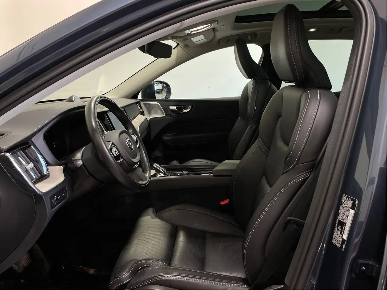 Volvo XC60 снимка Volvo XC60