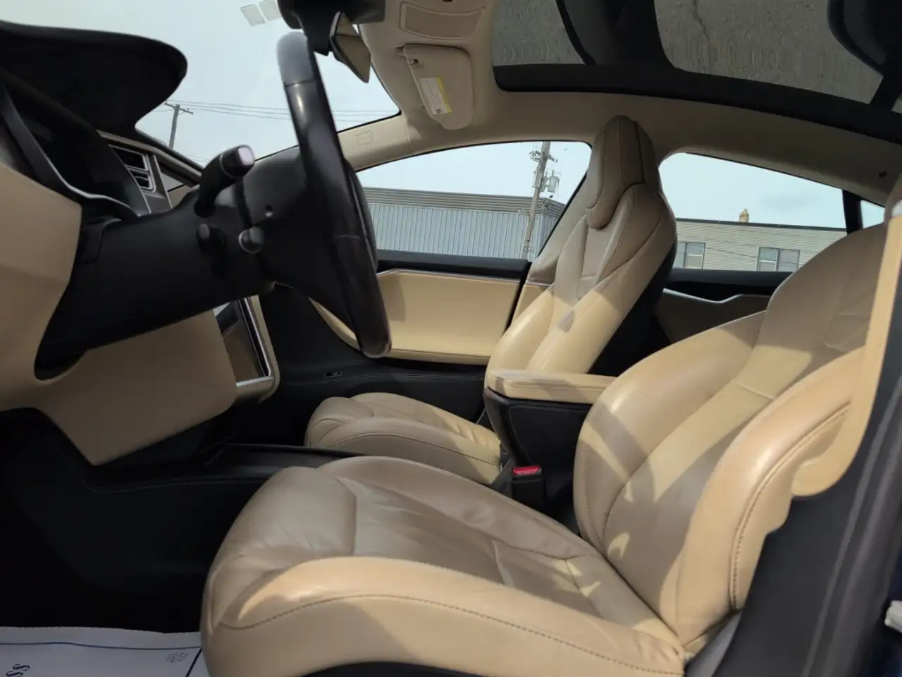 Tesla Model S снимка Tesla Model S