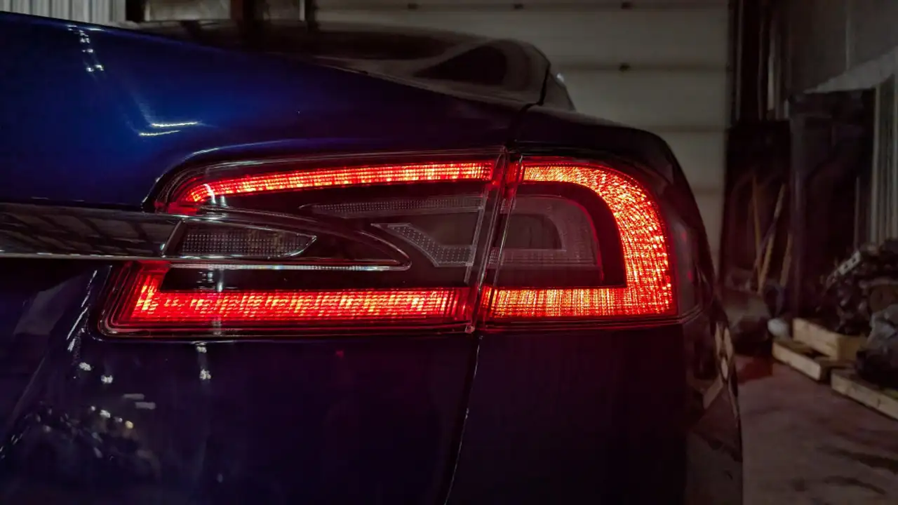 Tesla Model S снимка Tesla Model S