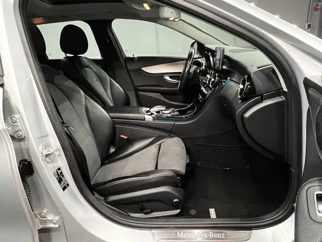 Mercedes-Benz C view 12