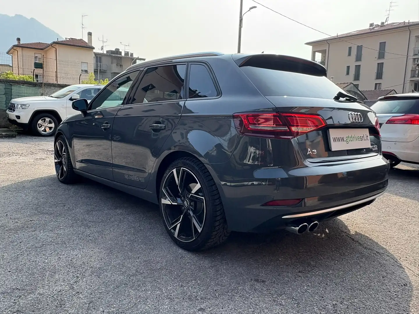 Audi A3 Sportback 40 2.0tdiBusiness quattro184cvs-tronic7m Gris - 2