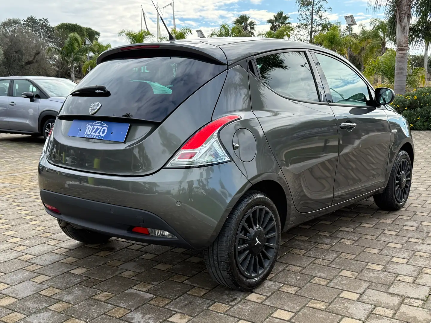 Lancia Ypsilon 1.2 69 CV ELEFANTINO NAVI Grigio - 2