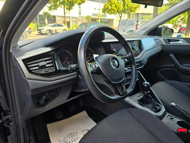 Volkswagen Polo view 6