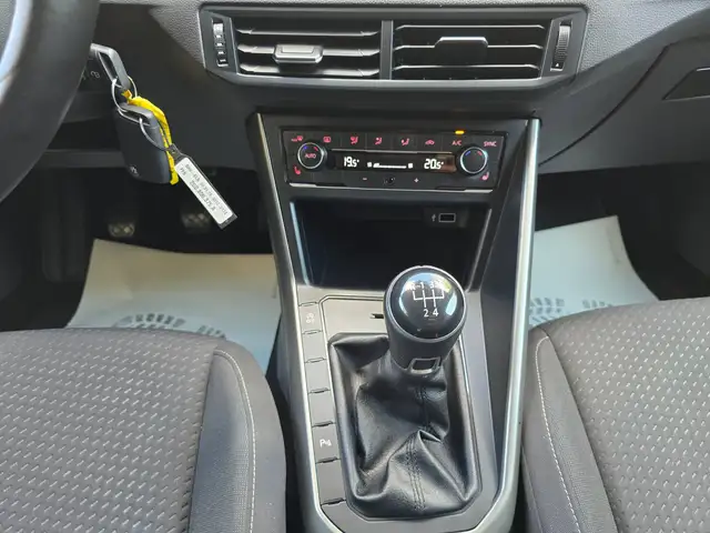 Volkswagen Polo view 15