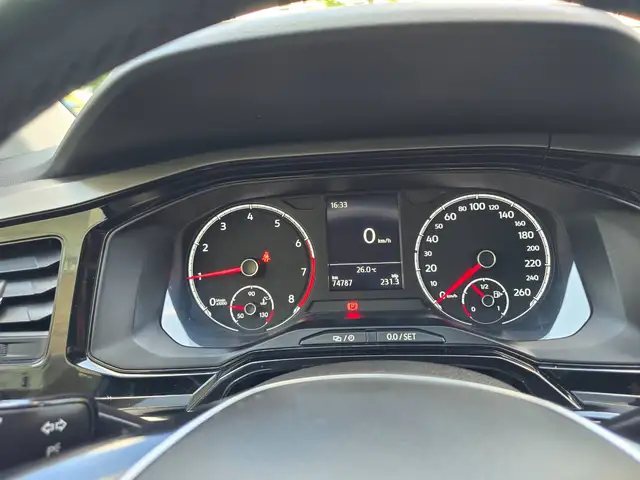 Volkswagen Polo view 12