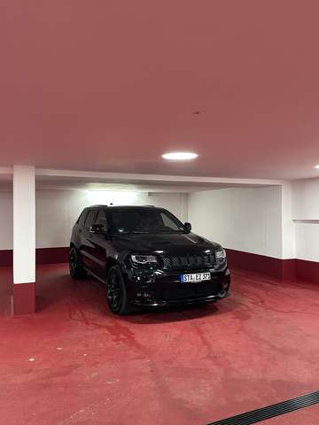 Jeep Grand Cherokee SRT