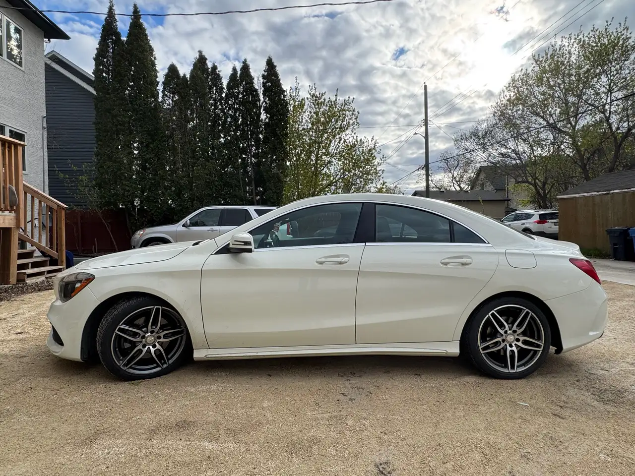 Mercedes-Benz CLA снимка Mercedes-Benz CLA