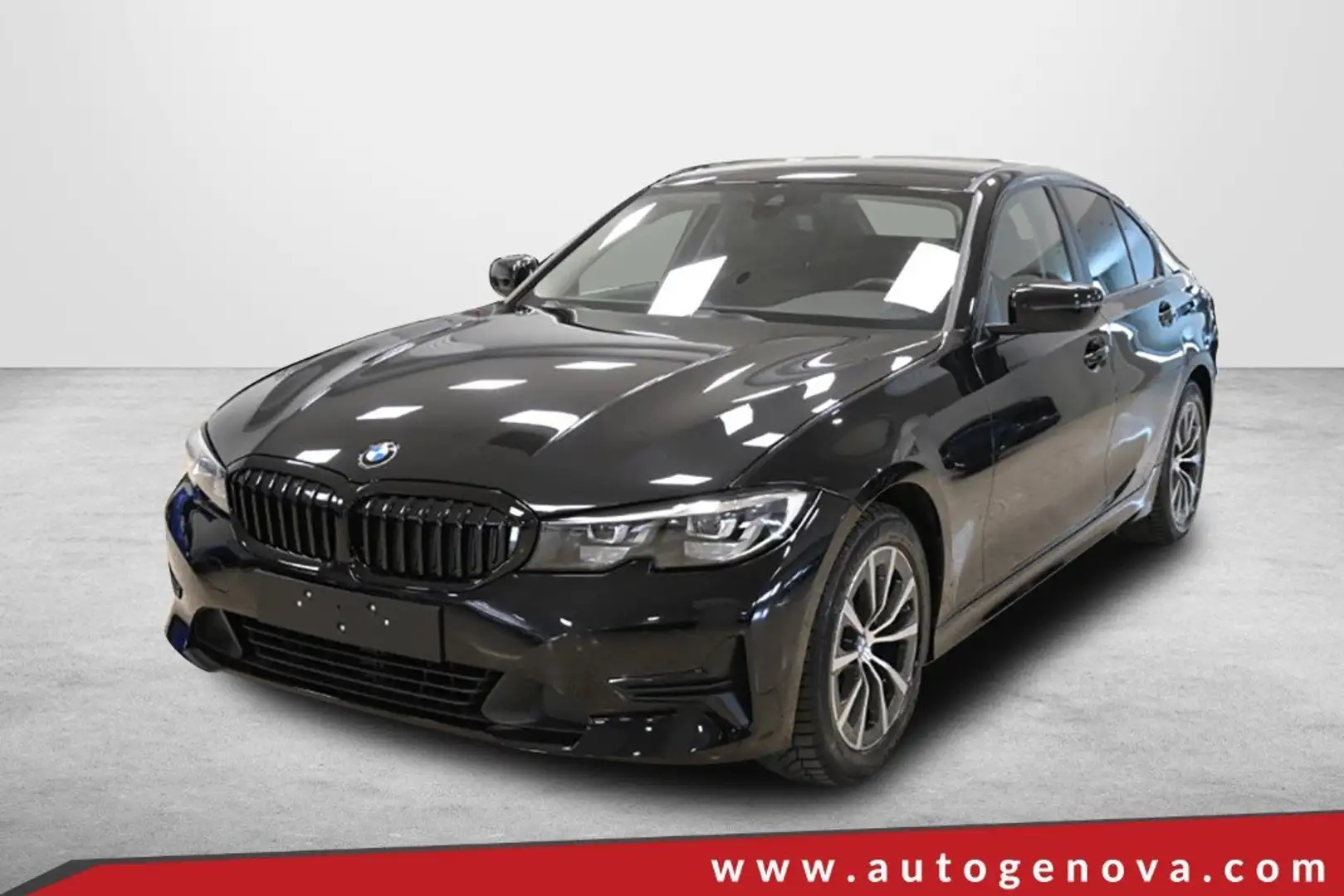 BMW 316 316D 122CV 48V AUTOM. BUSINESS ADVANTAGE ( PDC ) Чёрный - 1