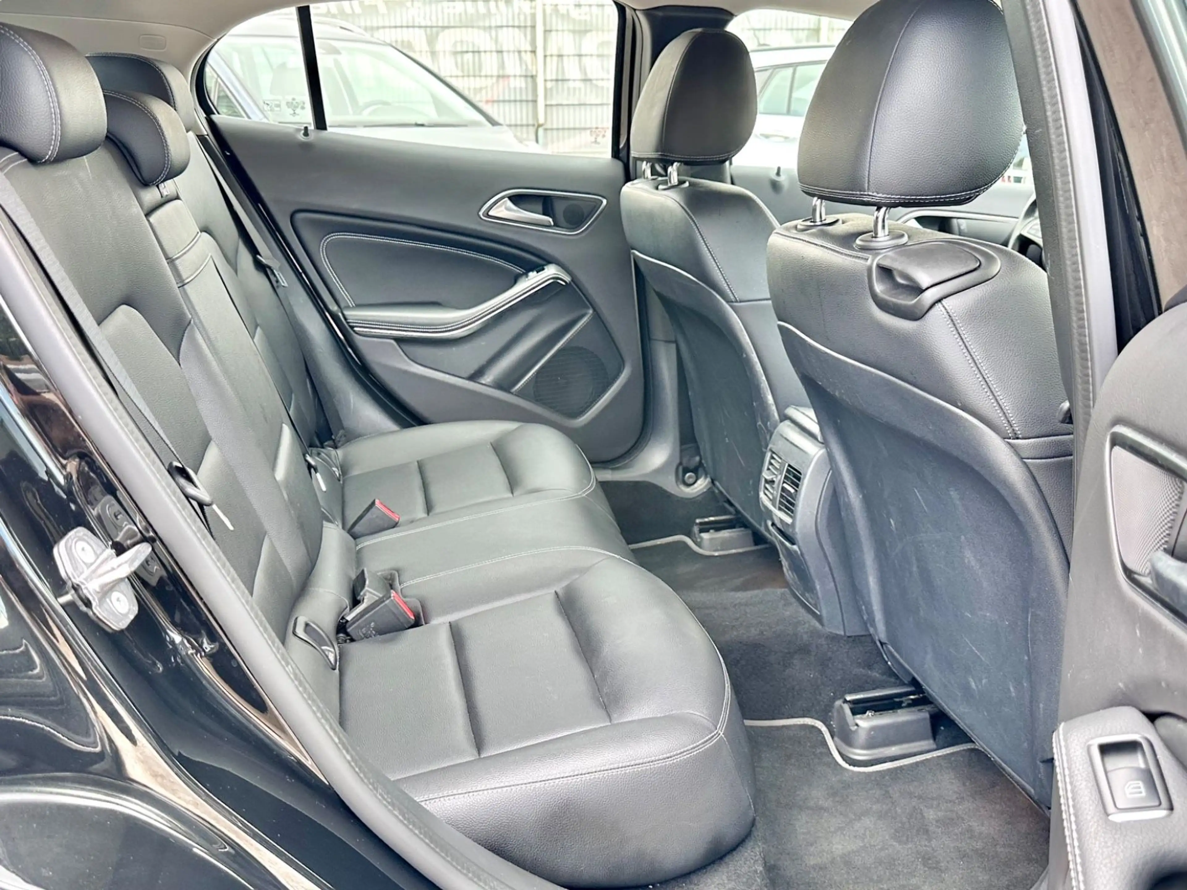 Mercedes-Benz GLA 200 d URBAN*AUTOM+MOD.2020+18LM* — photo 15