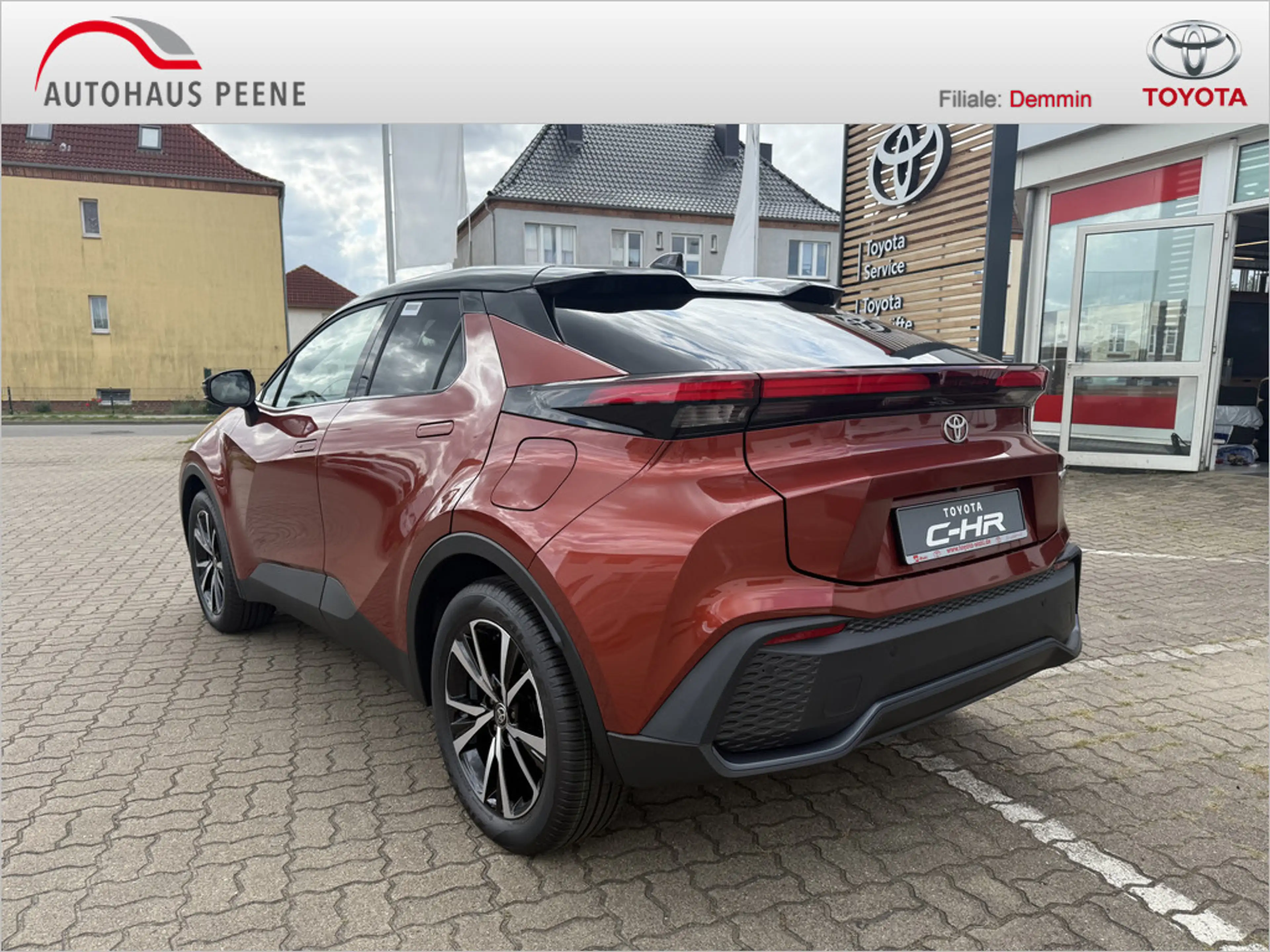 Toyota C-HR 2.0 Plug-In Hybrid FWD Teamplayer — photo 2
