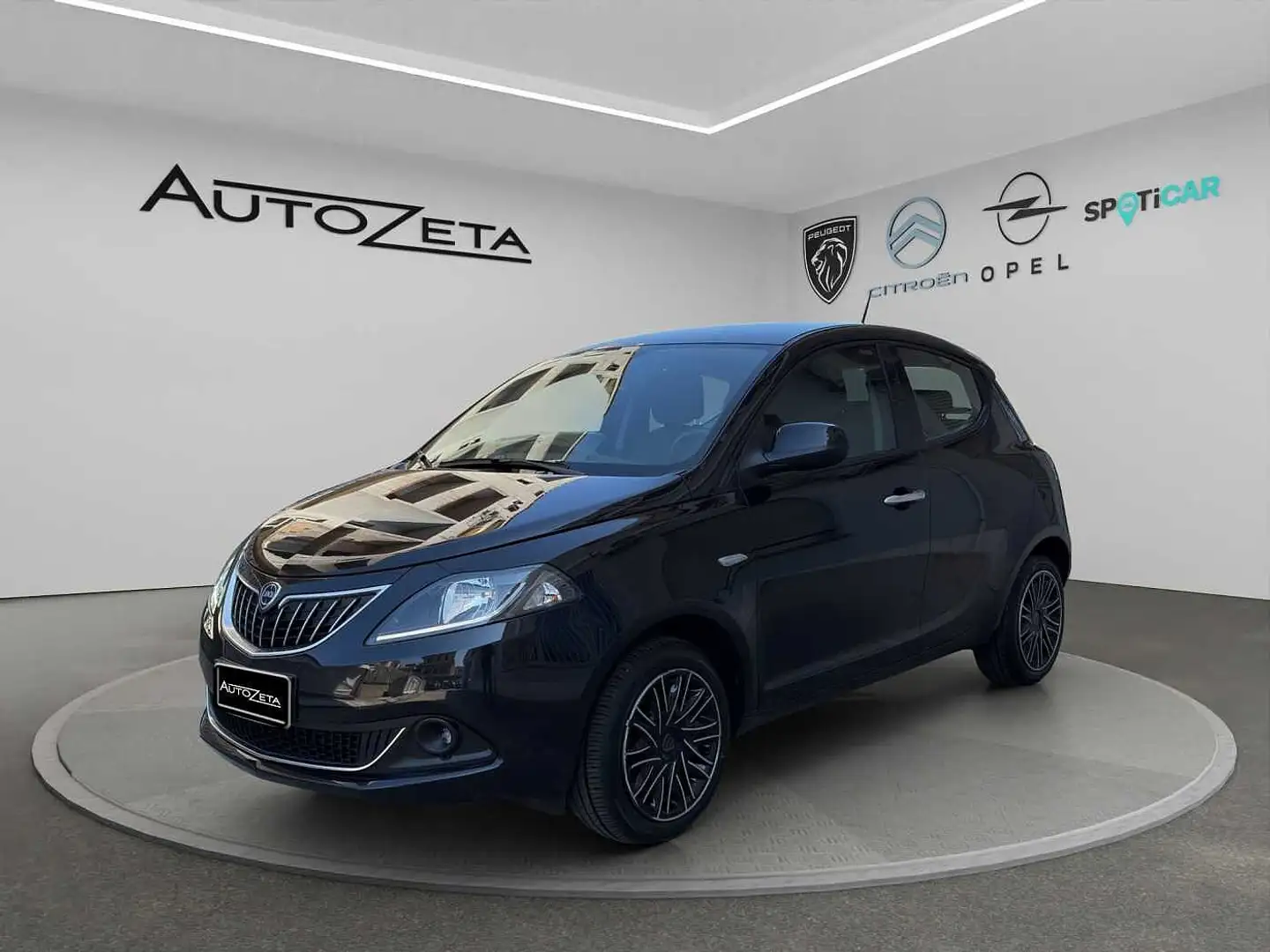 Lancia Ypsilon 3ª serie 1.0 FireFly 5 porte S&S Hybrid Silver Nero - 1