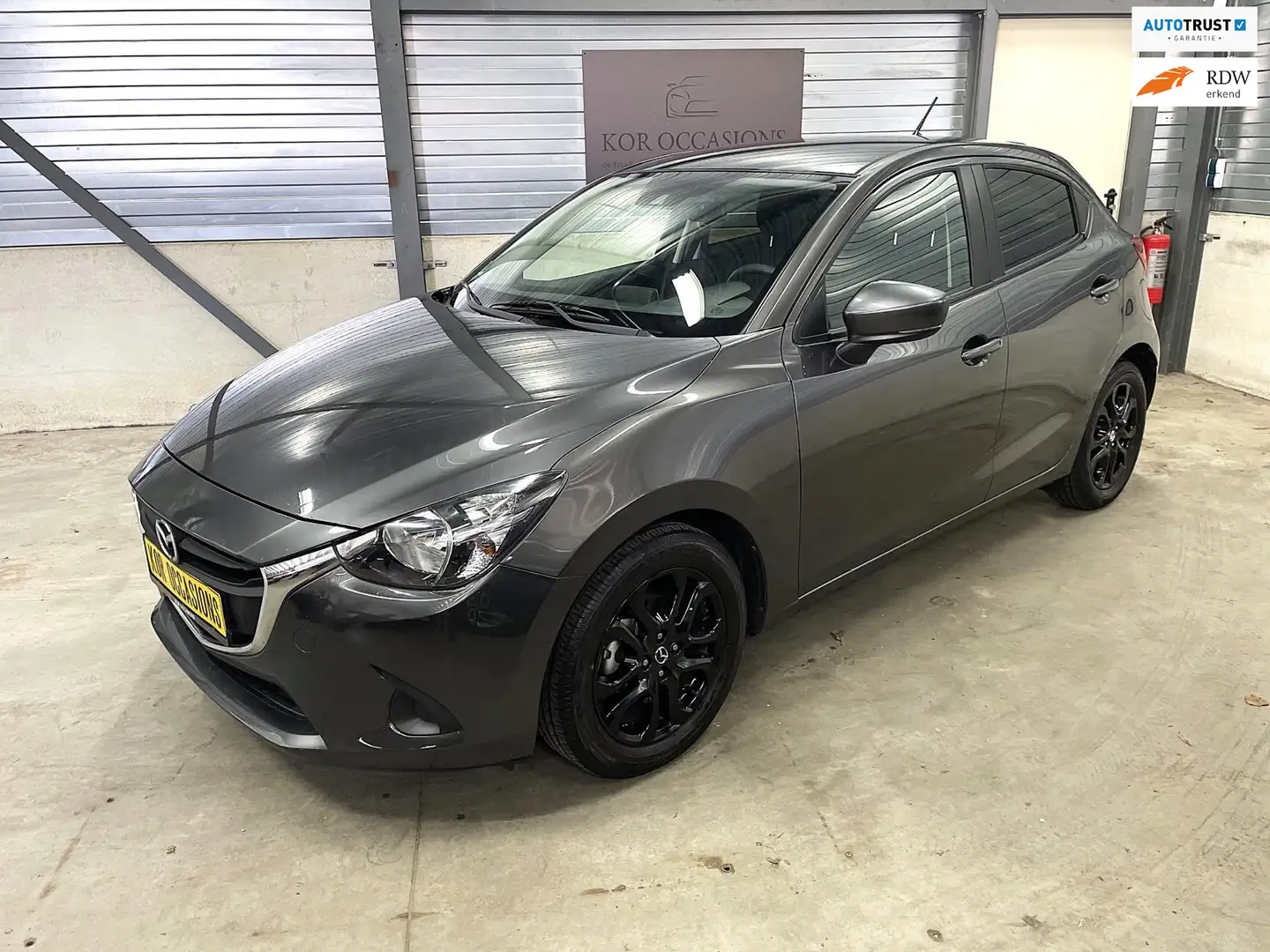 Mazda 2 1.5 Skyactiv-G SkyLease+ 1ste eigenaar dealer onde Grijs - 1