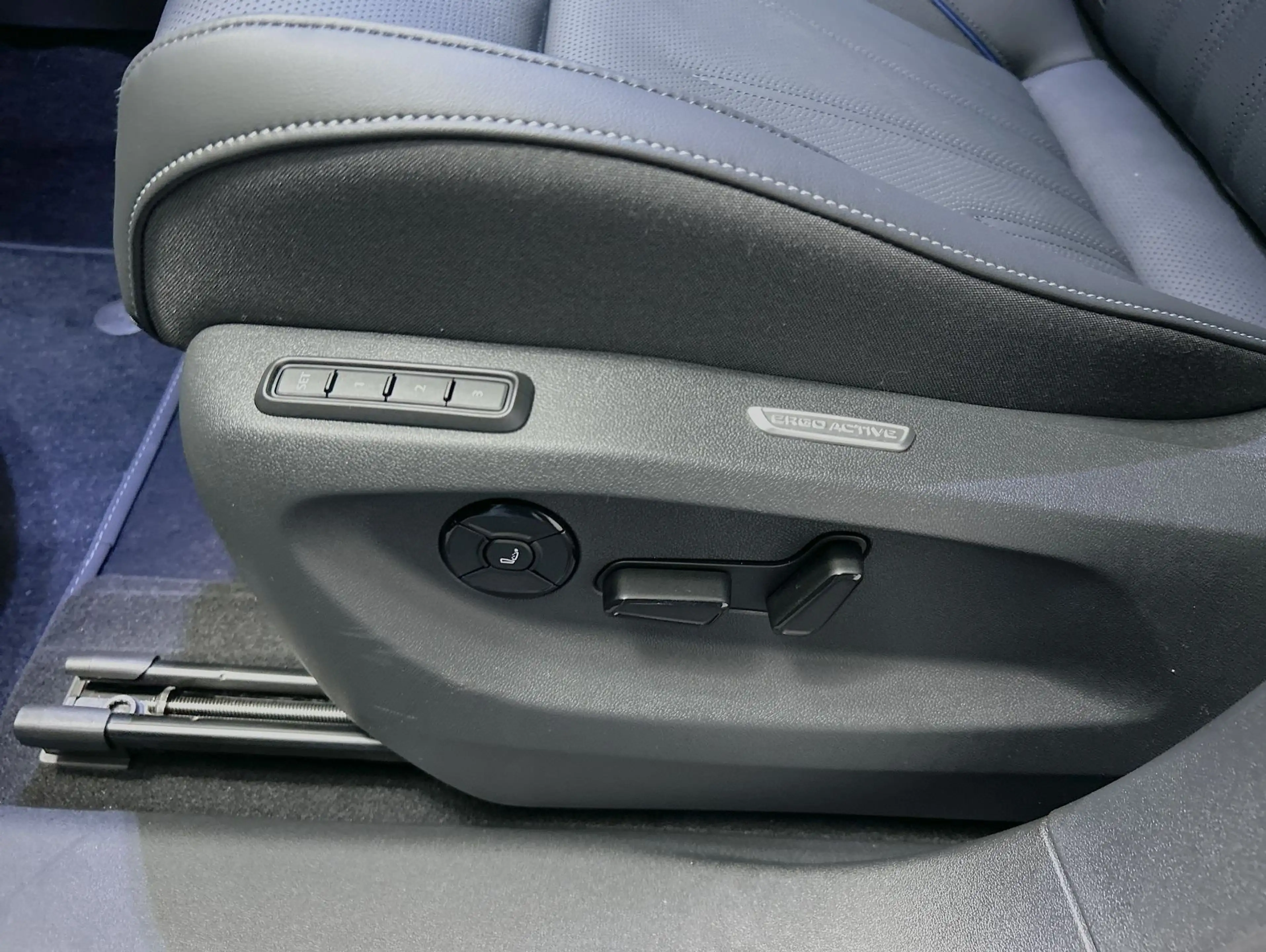 Volkswagen Tayron R-Line 2.0 TSI 4MOTION 4Motion CarPlay — photo 12