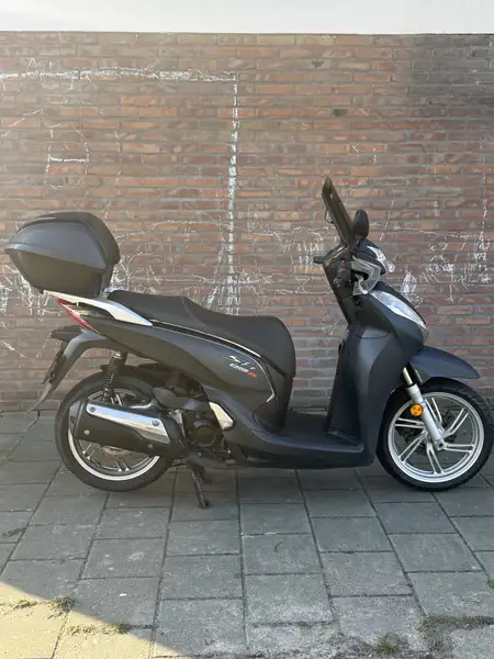 Honda SH 300 - foto 6