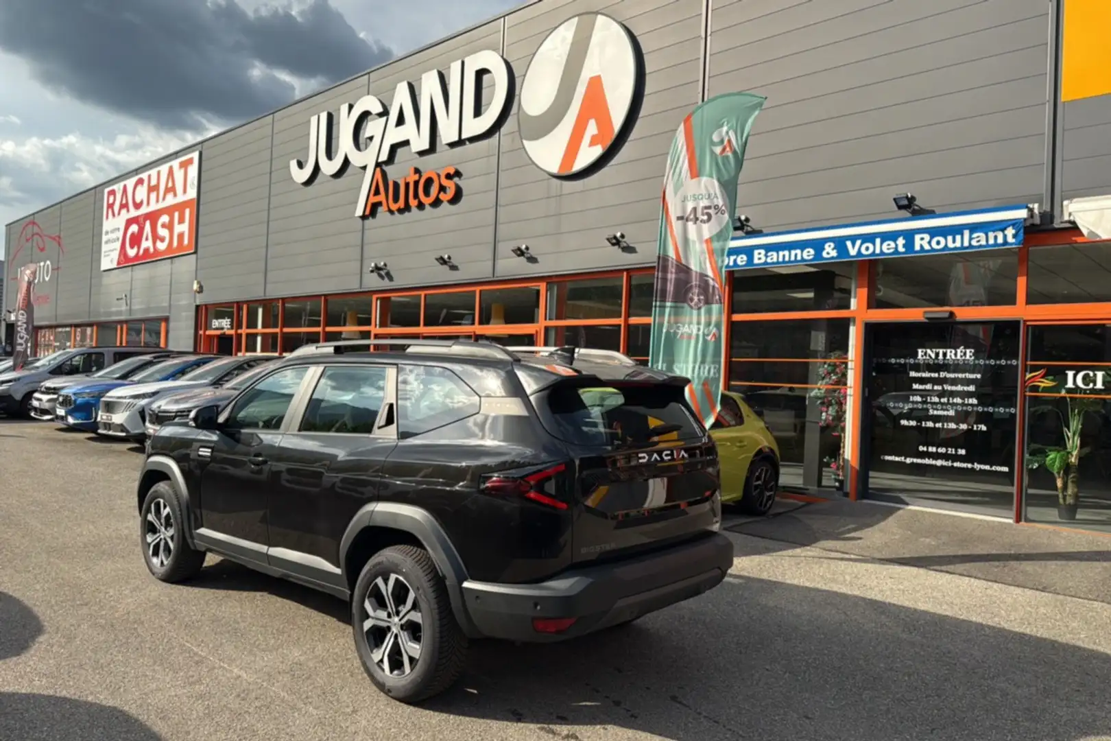 Dacia TCE 130 4X4 EXPRESSION PLUS Czarny - 2