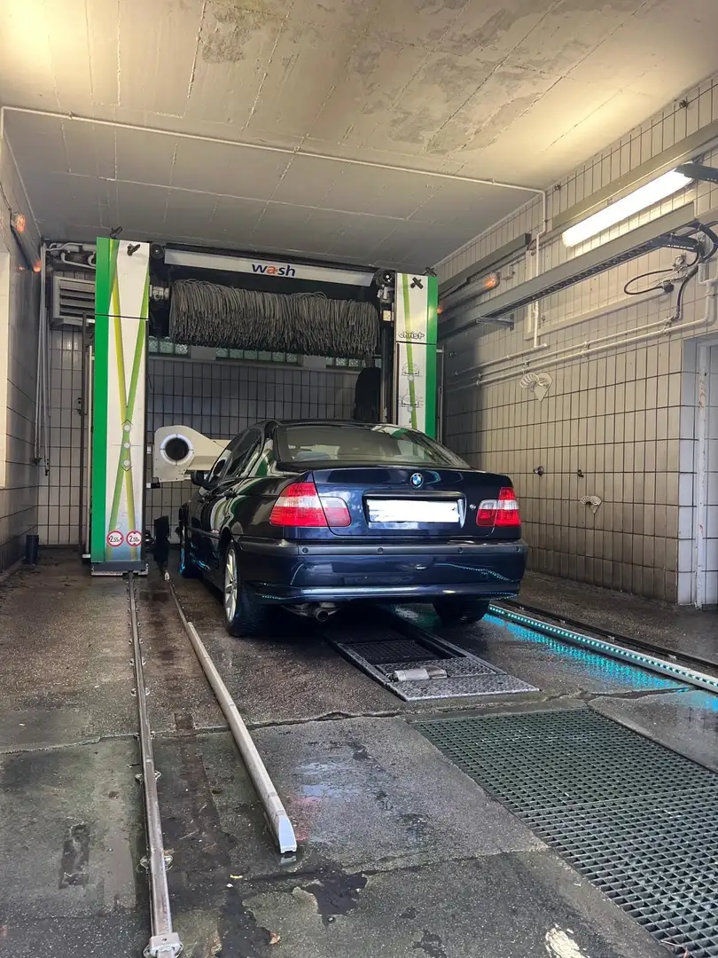 BMW 318 318i - 2