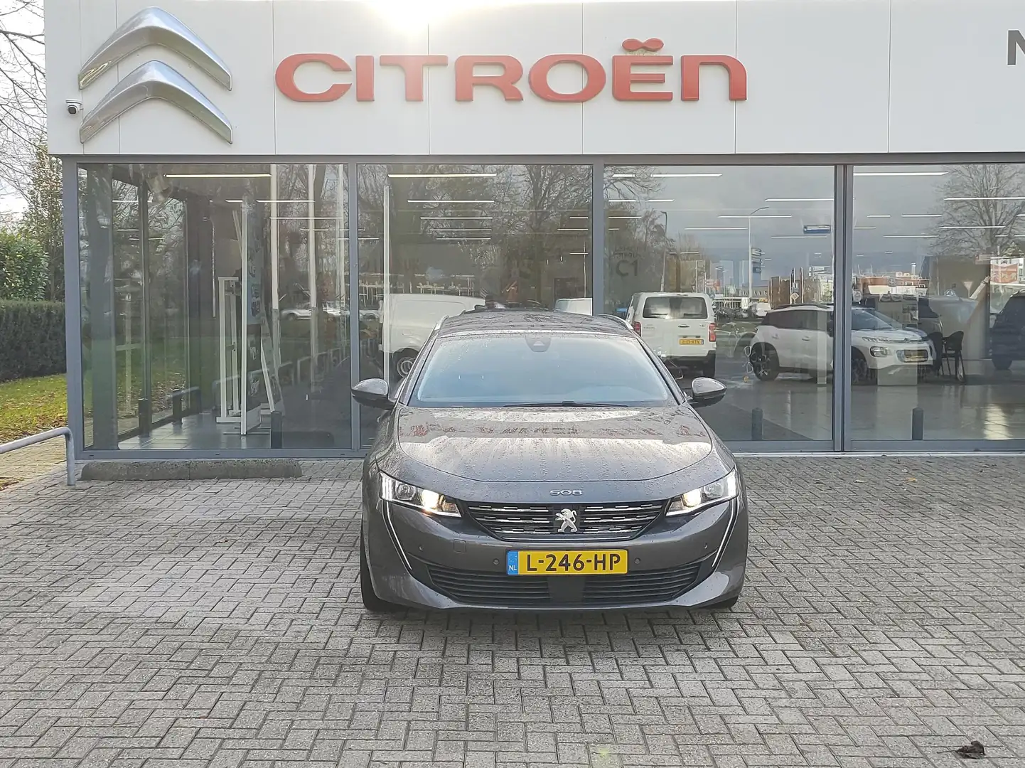 Peugeot 508 SW 1.2 PureTech Blue Lease Active AUTOMAAT Grijs - 2