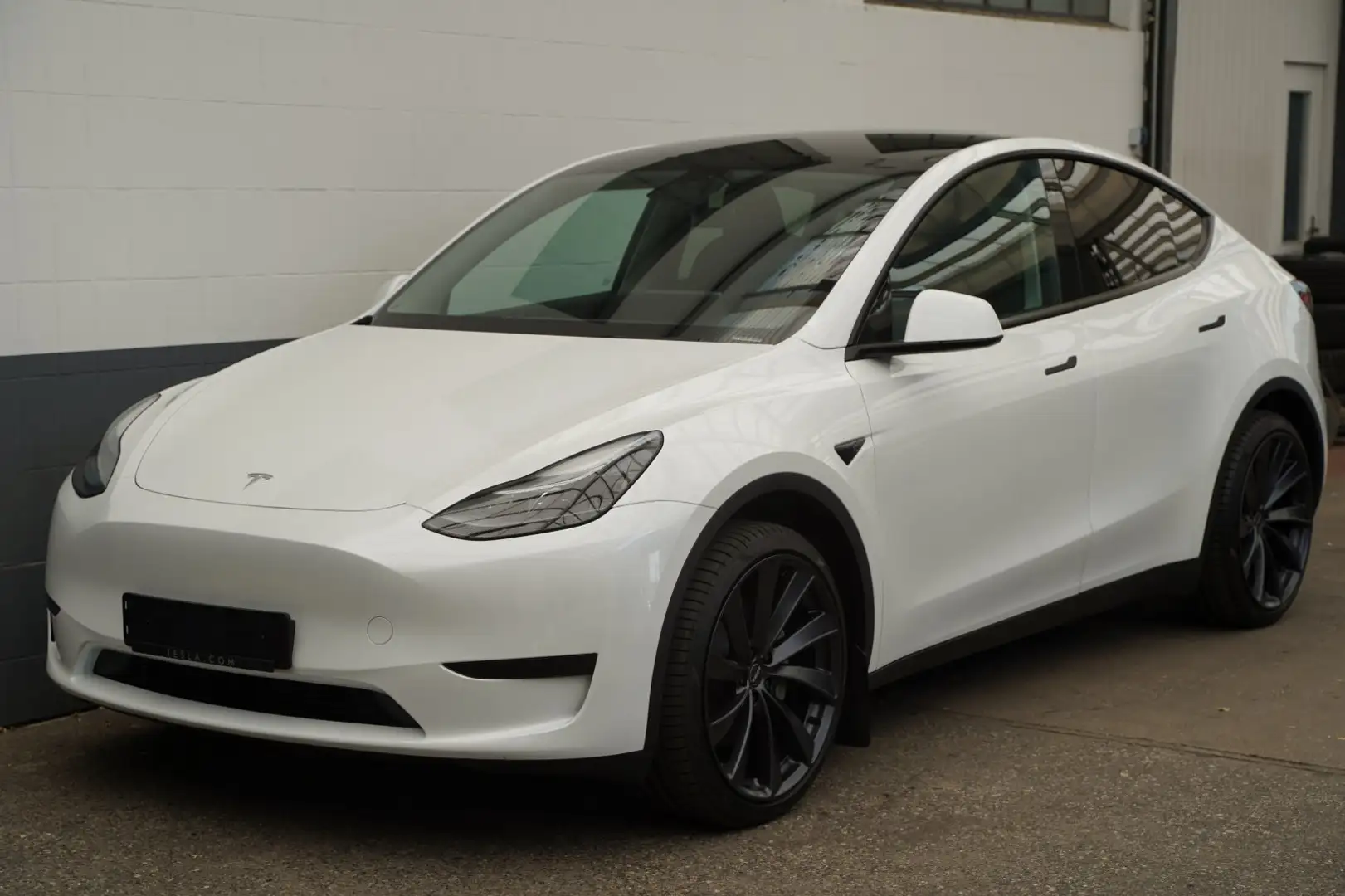 Tesla Model Y Standard Range RWD *21-Zoll*Matrix-LED* Weiß - 2