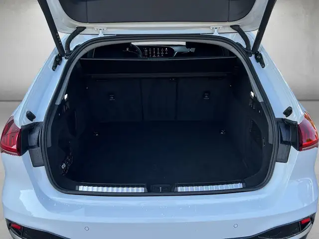 Audi A5 view 6