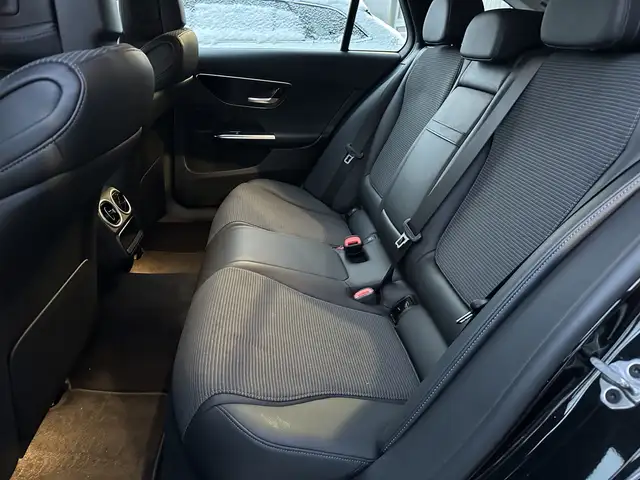 Mercedes-Benz C-Class view 10