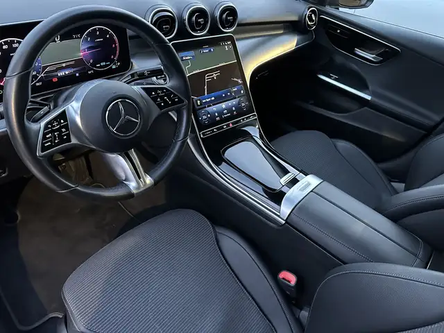 Mercedes-Benz C-Class view 8