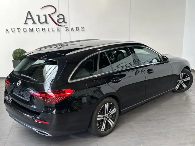 Mercedes-Benz C-Class view 5