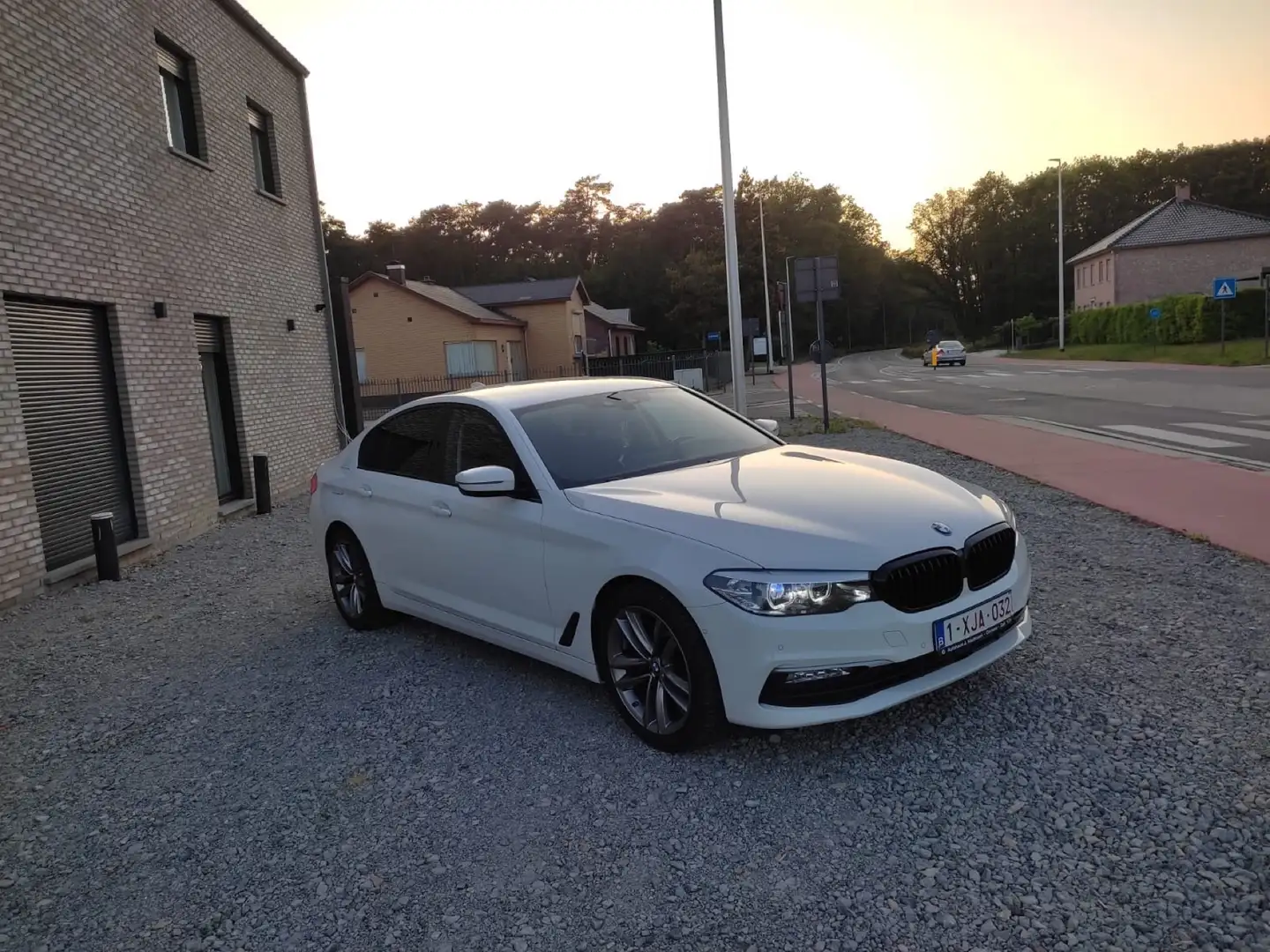 BMW 520 bijela - 1