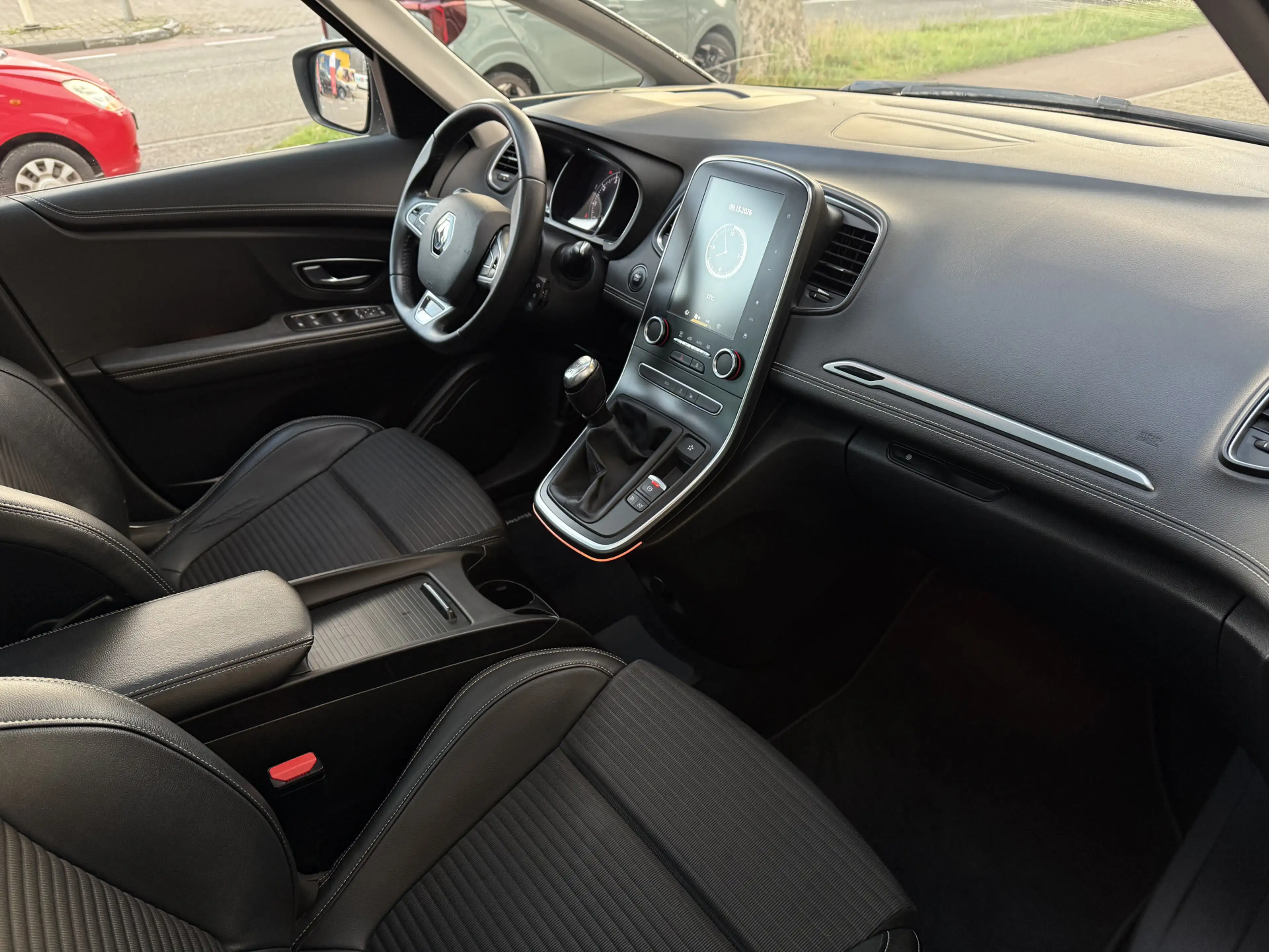 Renault Grand Scenic 1.3 TCe Bose 7p. | achteruitrijcamera | bose sound — photo 12