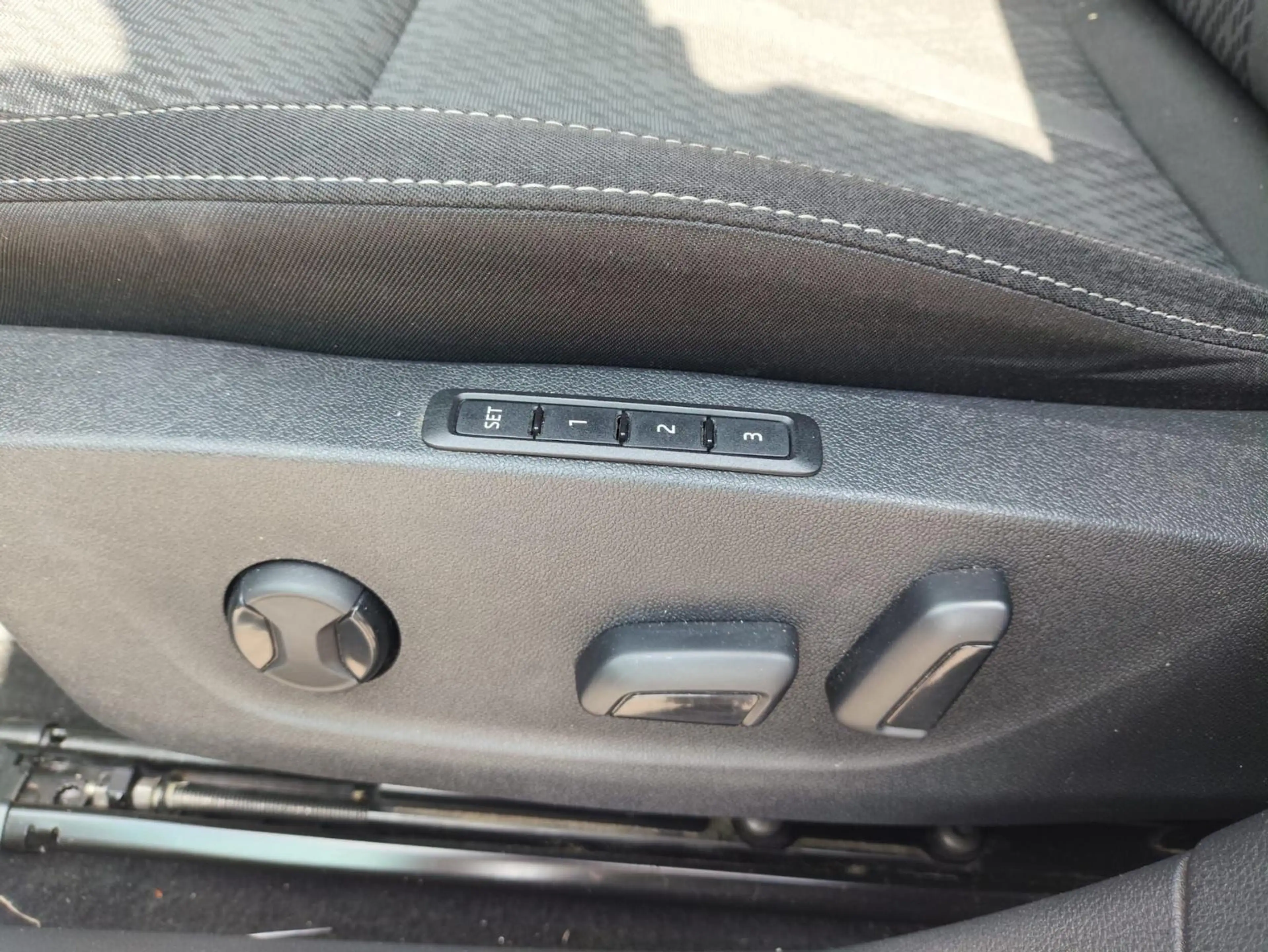 Skoda Octavia 1.5 TSI Style DSG HUD Columbus Kamera — photo 15