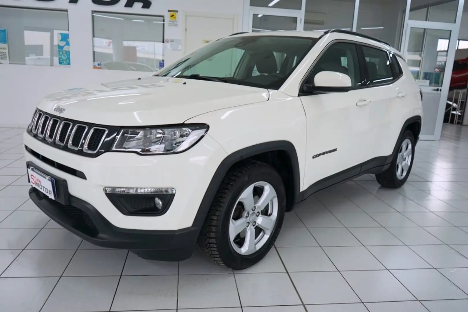 Jeep Compass 1.4 MultiAir 2WD Business Longitude Weiß - 2