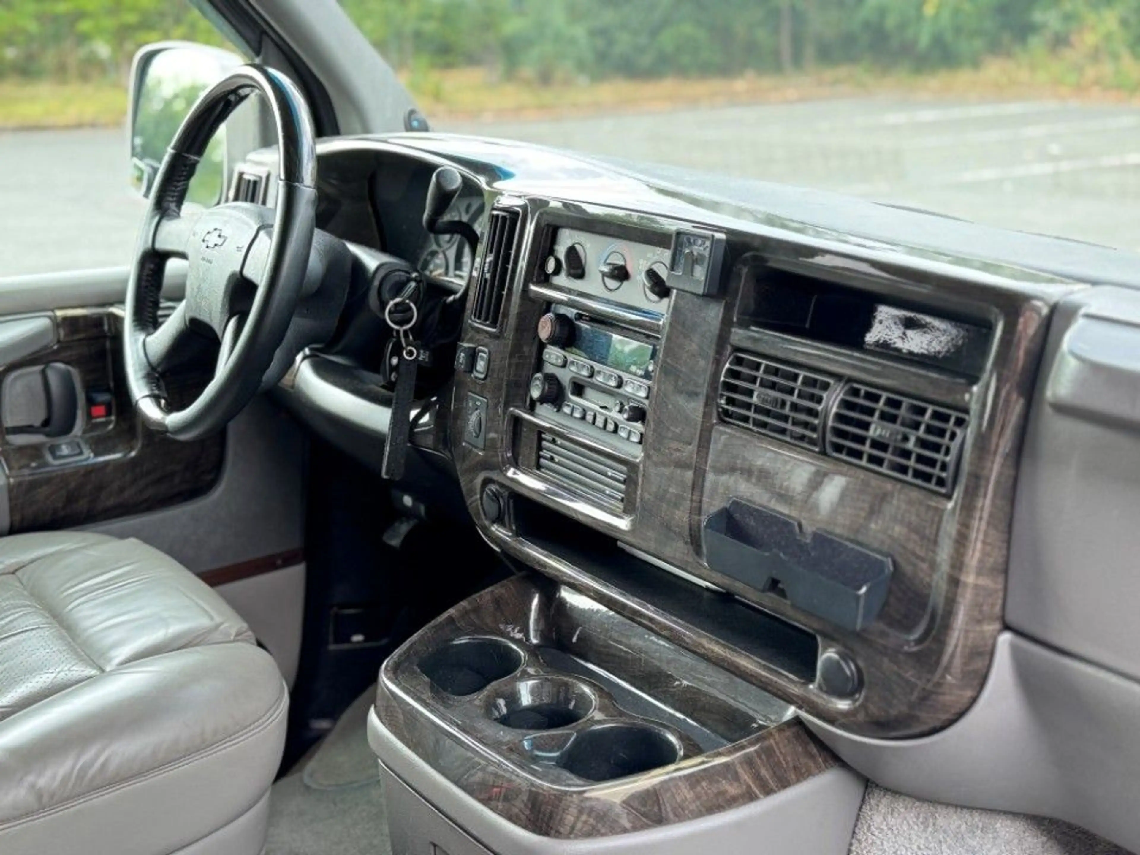 Chevrolet Express Chevy Van Expl. V8 Camper Aufstelldach — photo 10