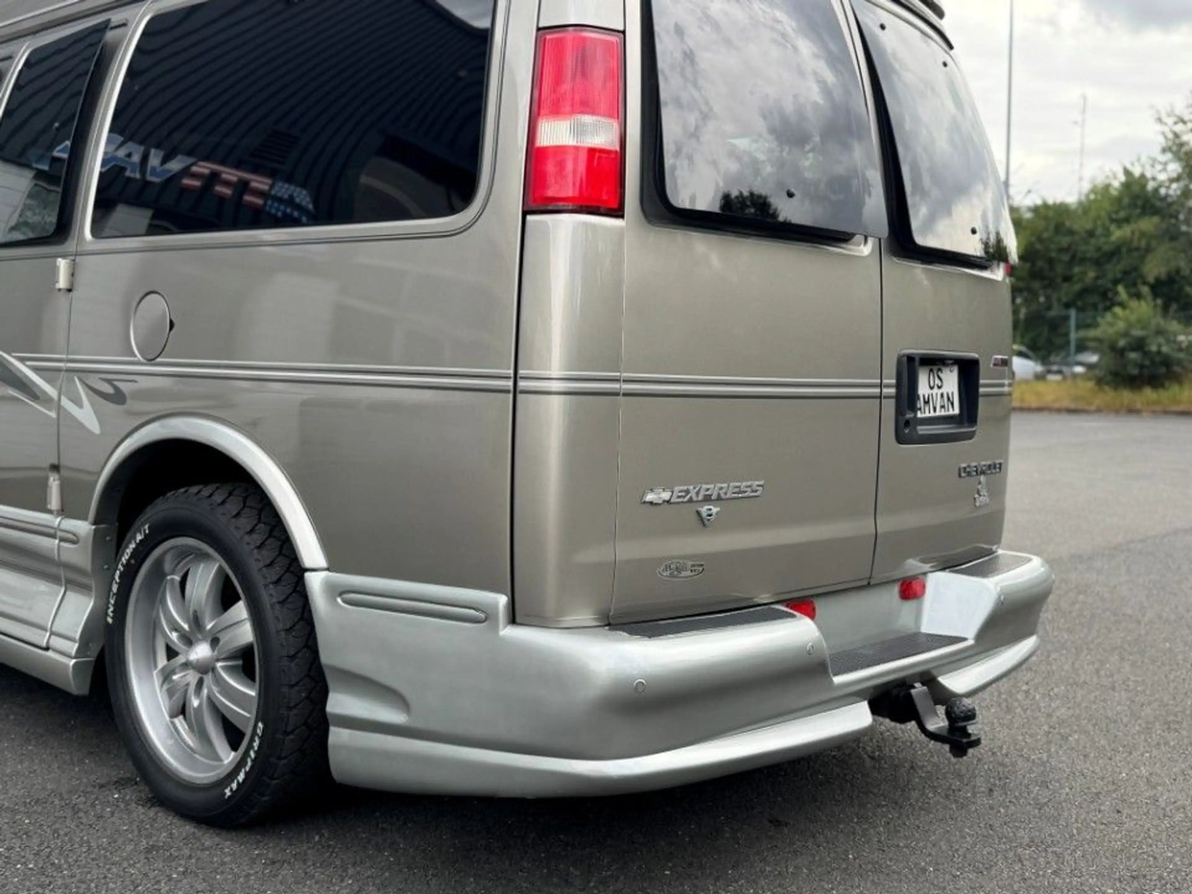 Chevrolet Express Chevy Van Expl. V8 Camper Aufstelldach — photo 22