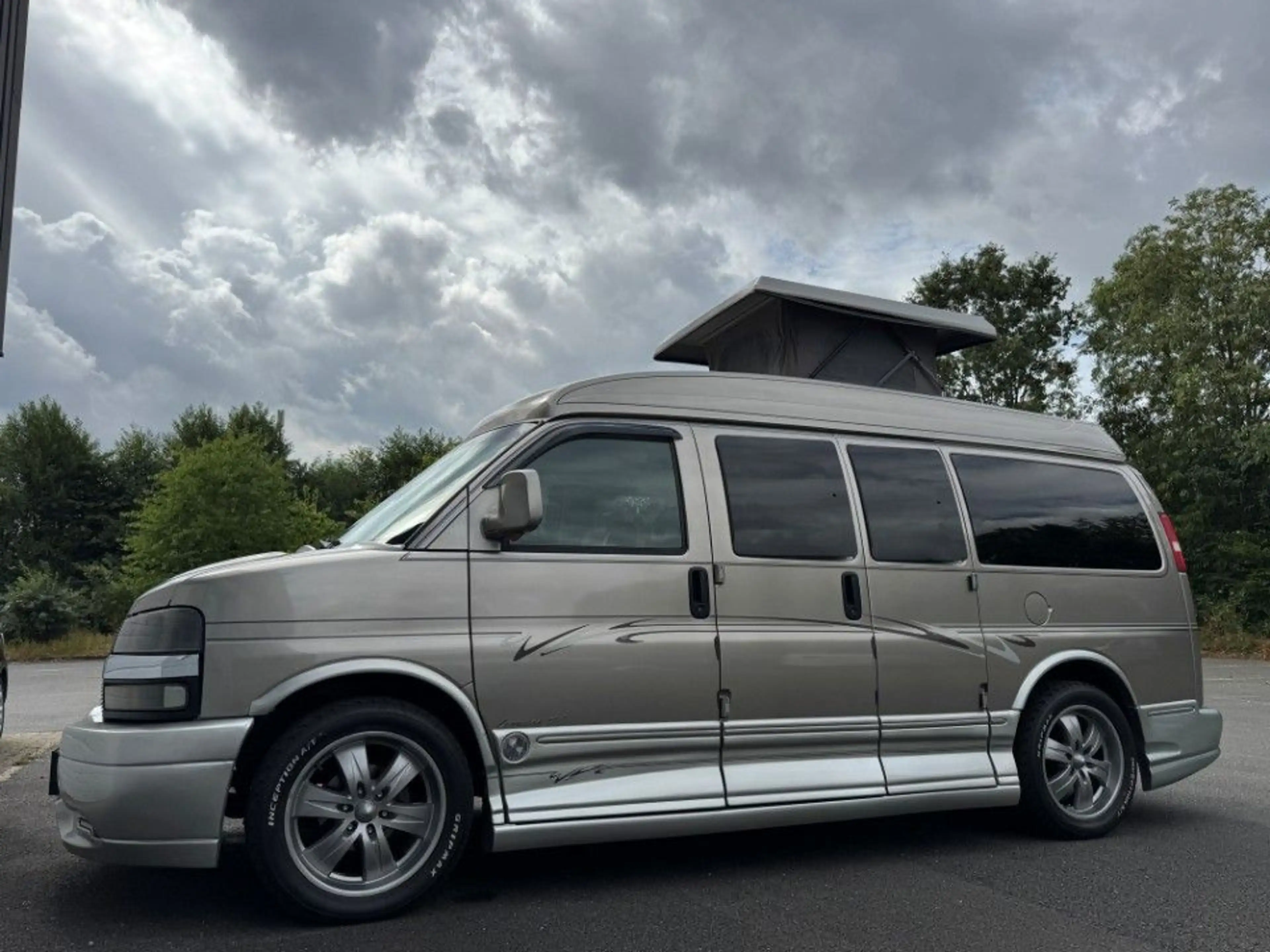 Chevrolet Express Chevy Van Expl. V8 Camper Aufstelldach — photo 9