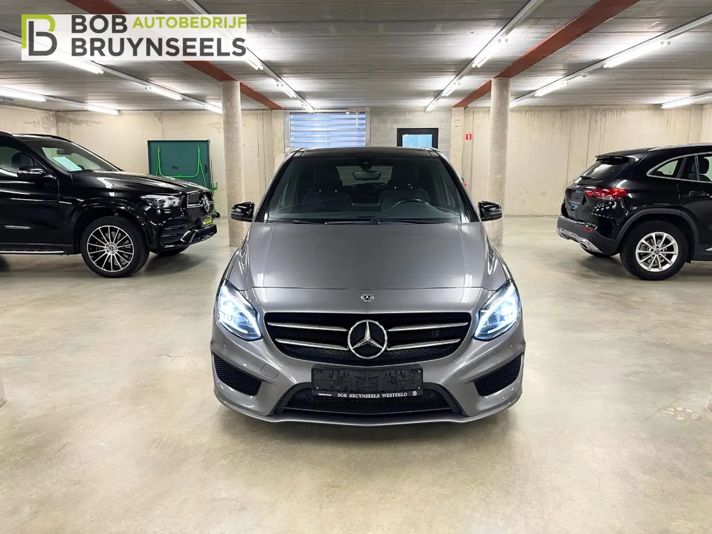 Mercedes-Benz B 180 AMG Line -Camera - CarPlay - nightpak -Panodak Gris - 2