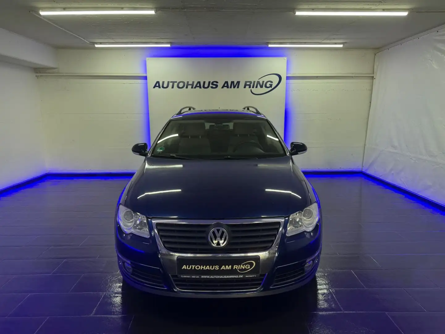 Volkswagen Passat Variant 2.0 FSI Comfort TEMPO SZHG ALU Blau - 1
