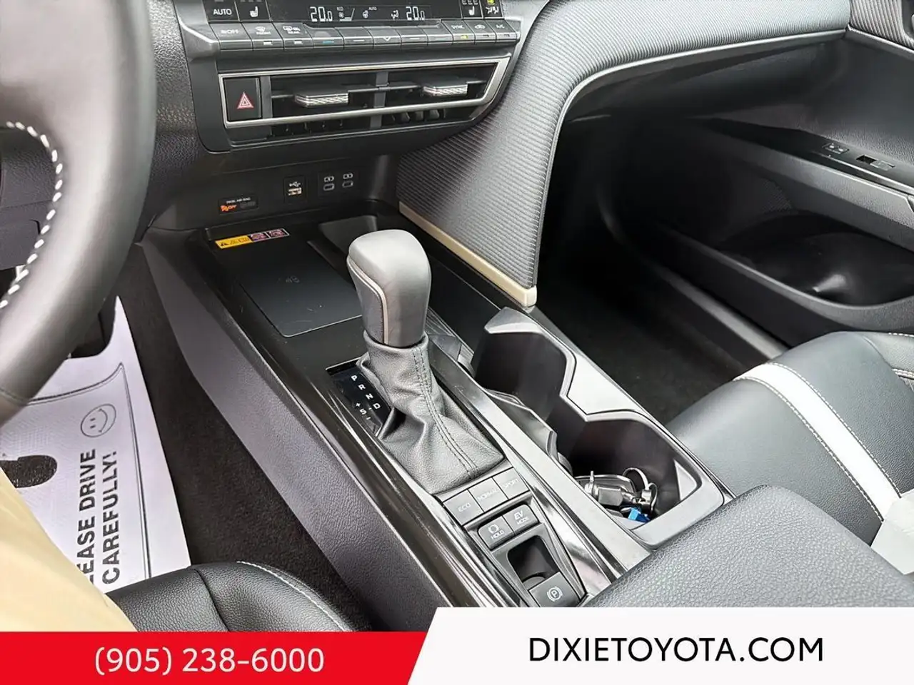 Toyota Camry снимка Toyota Camry